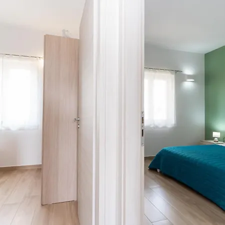 Capo Rizzuto Apartment 3*