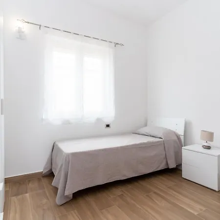 Capo Rizzuto 3* Isola Di Capo Rizzuto